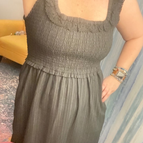 AE Flutter Sleeve Smocked Midi Dress - Picture 2 of 2